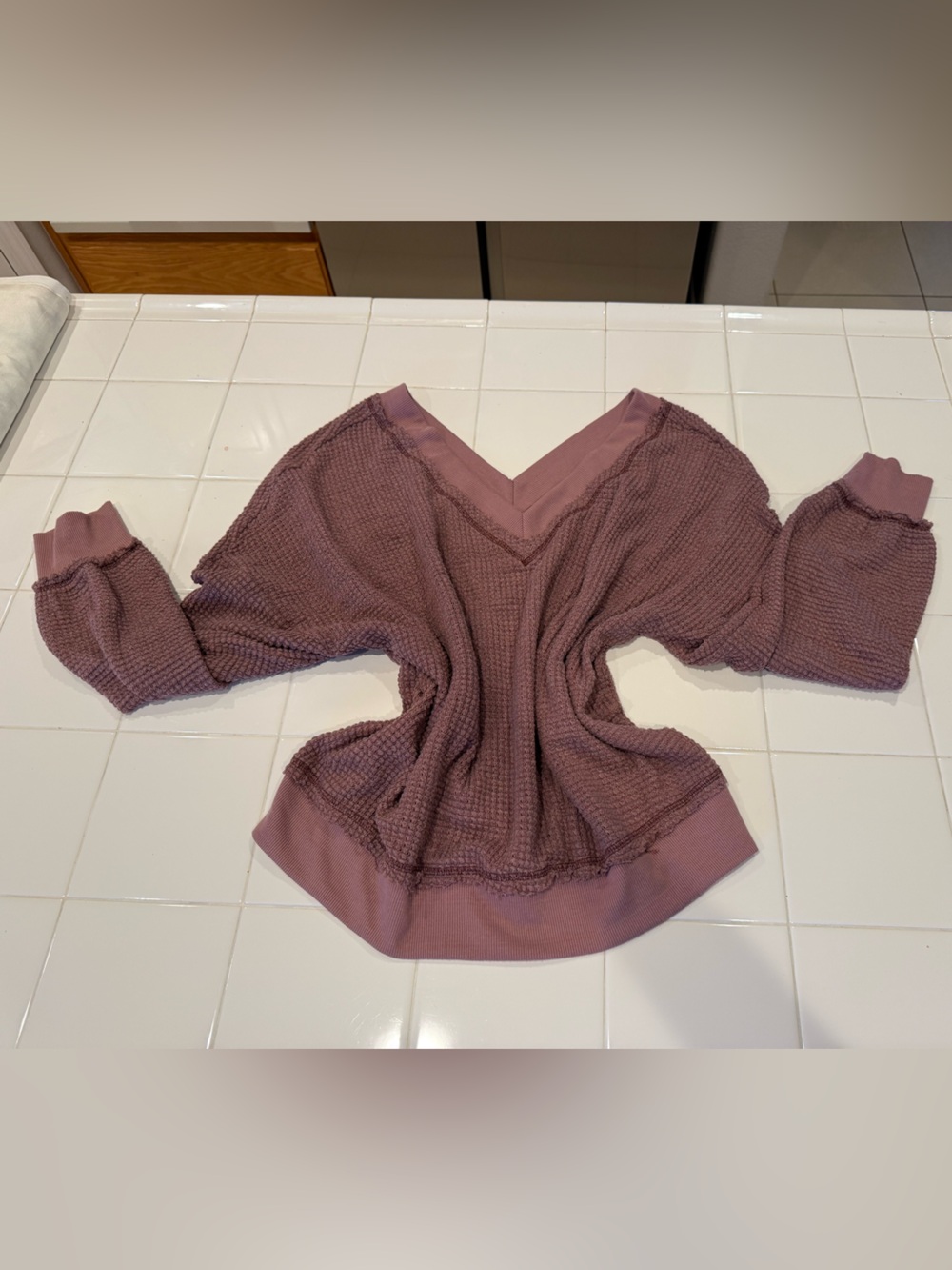 La Miel Women's Mauve Waffle Knit V‑Neck Sweater